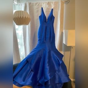 Prom dress size 8 royal
